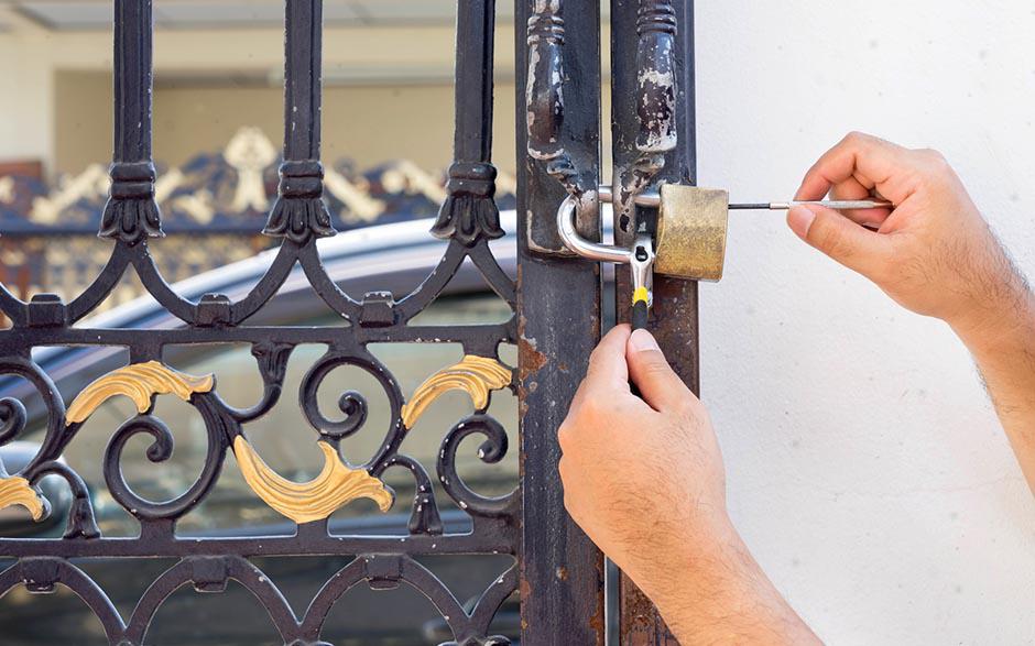 comment ouvrir une serrure de porte Bougival